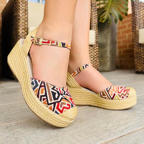 LA PLATAFORMA QUE TRANSFORMA TU LOOK